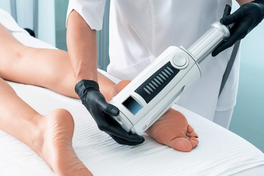 Best Shockwave Therapy Doctor in CR Park For Your Recovery